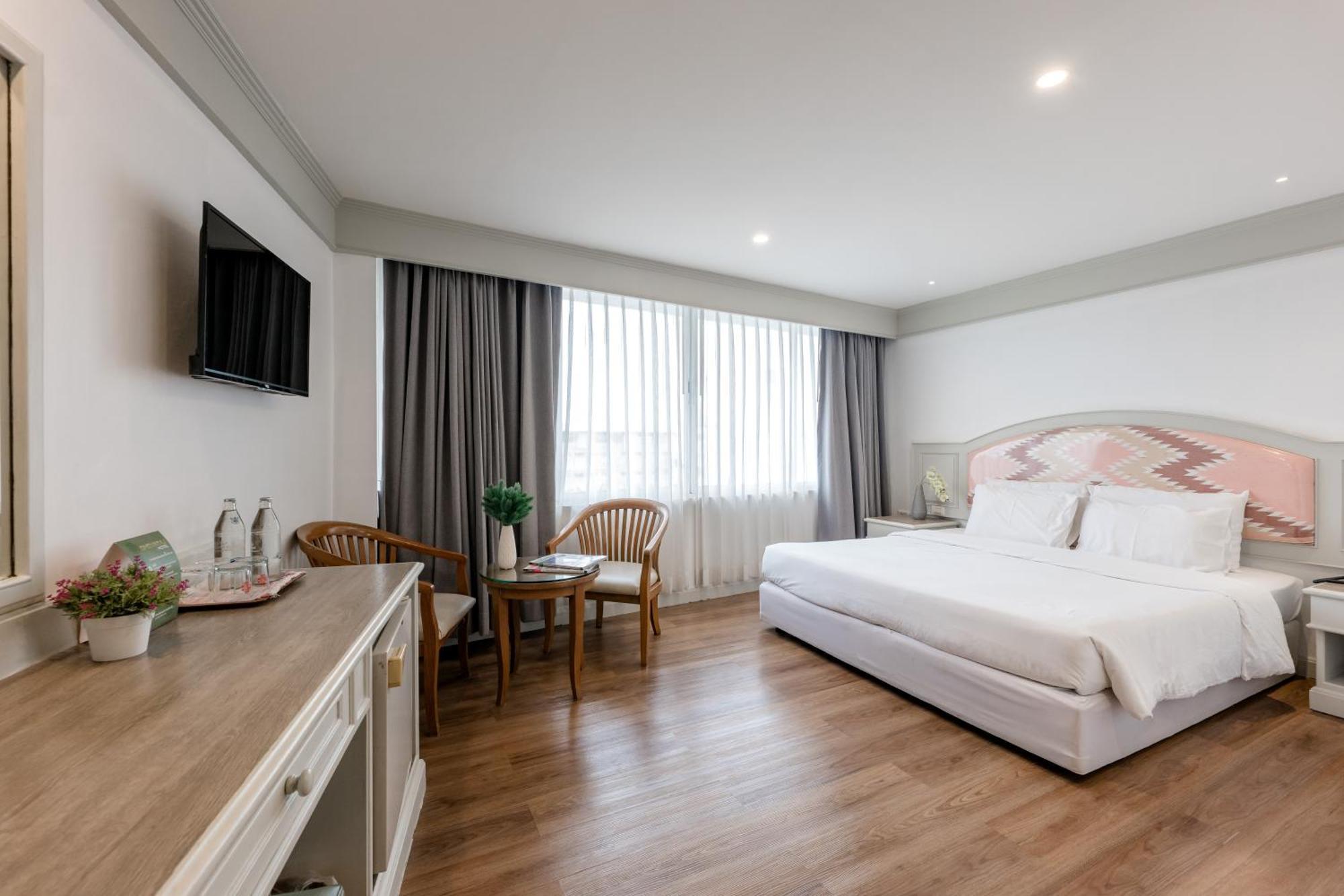 Dhevaraj Hotel Нан Екстер'єр фото