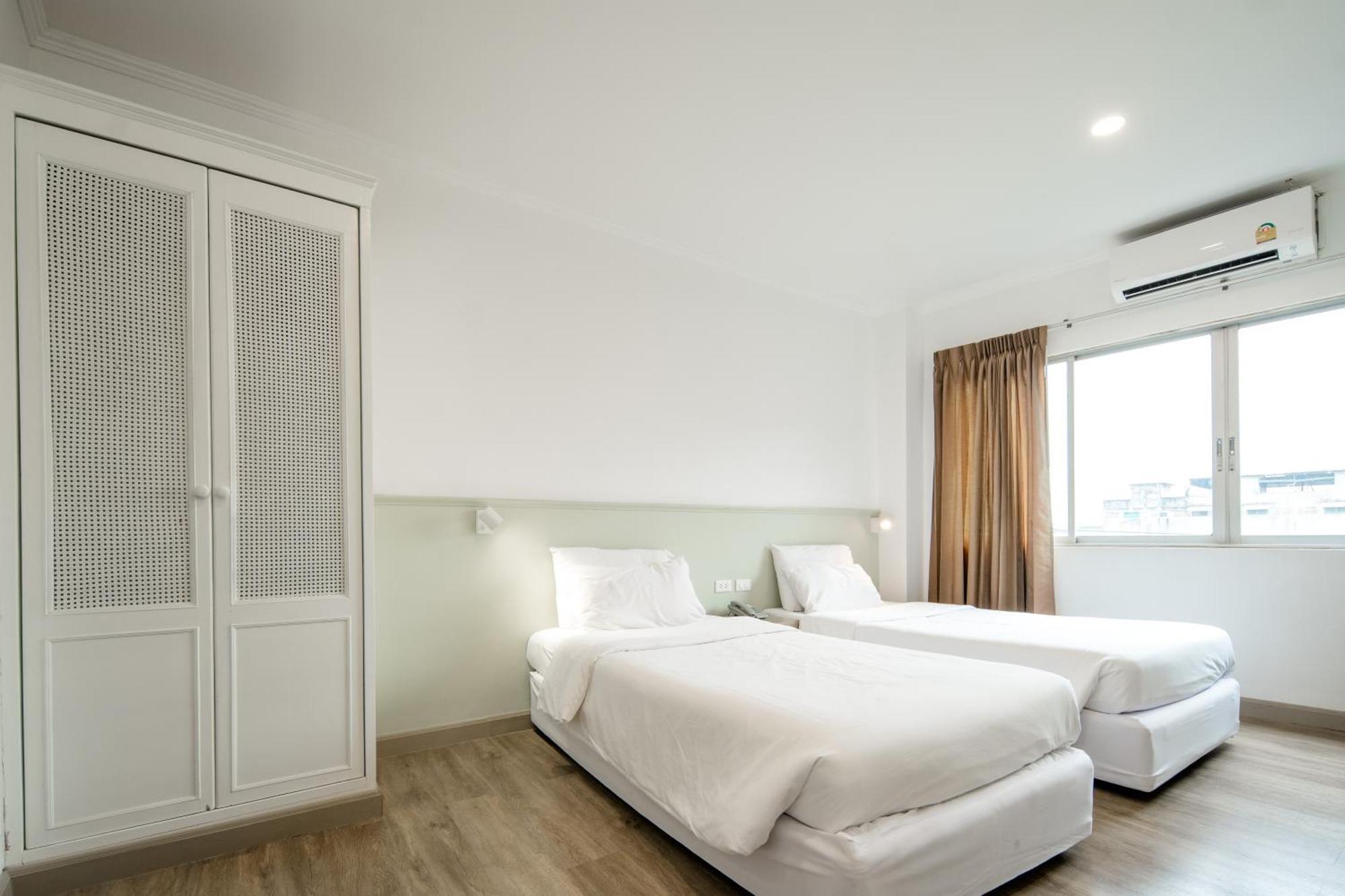 Dhevaraj Hotel Нан Екстер'єр фото